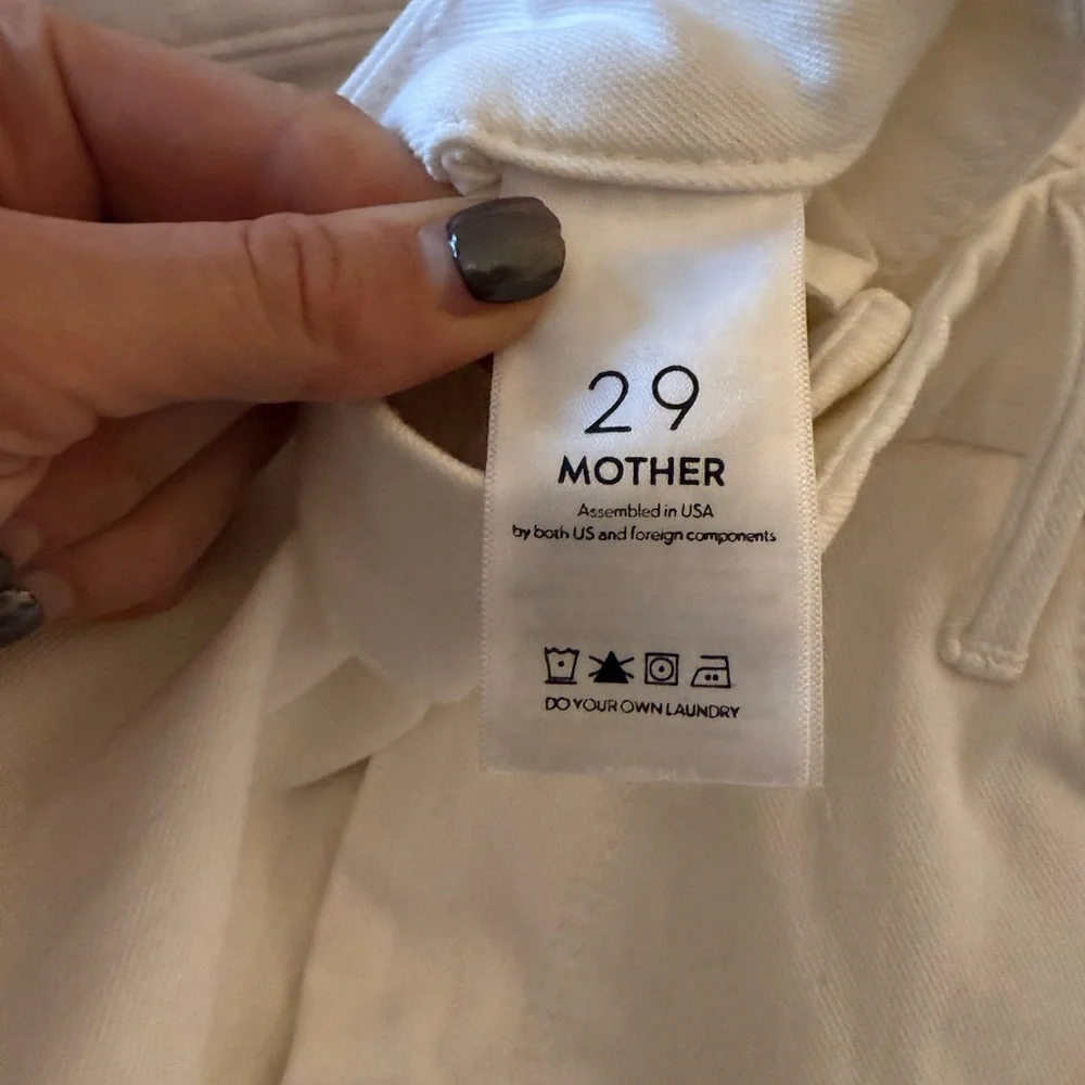 MOTHER The Looker White Cropped Jeans - Picture 2 of 8